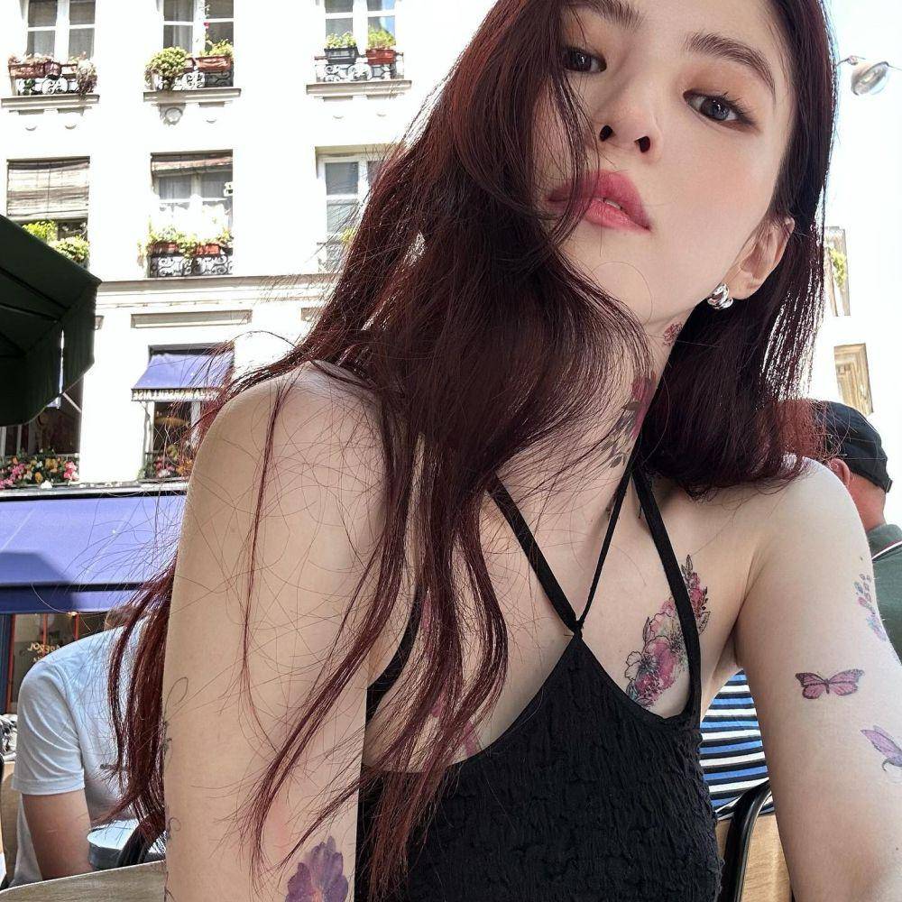 Han So Hee pamer tato (instagram.com/xeesoxee)