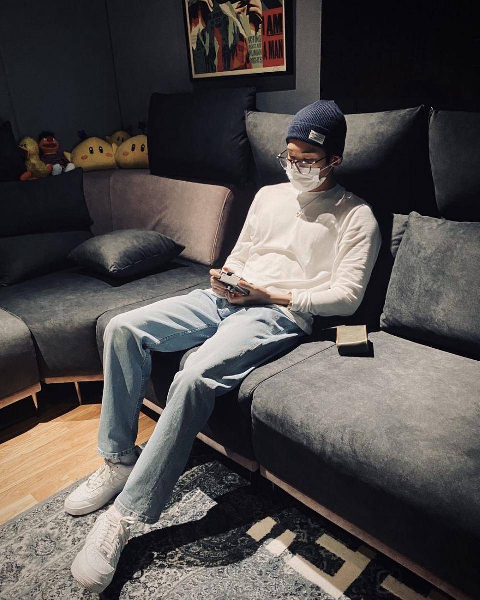 Wonwoo SEVENTEEN (instagram.com/everyone_woo)