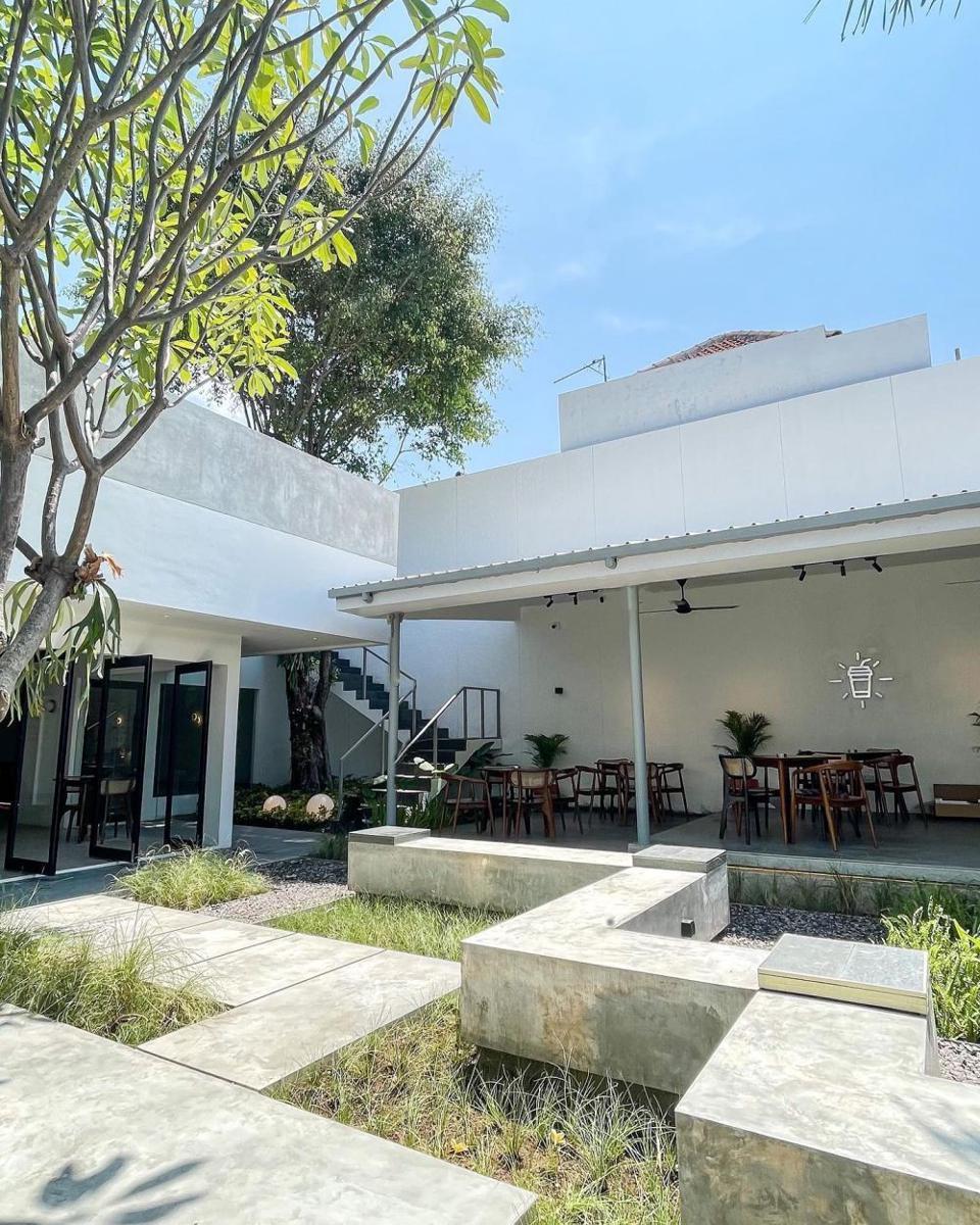 14 Cafe di Surabaya Terpopuler yang Cocok untuk Nongkrong Keren Kamu