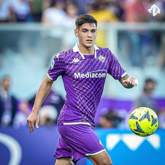 Lucas Martinez Quarta saat berseragam Fiorentina. (instagram.com/chinomartinezquarta96)