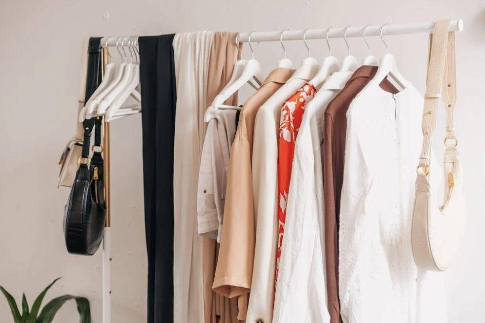 potret ilustrasi capsule wardrobe (pexels.com/PNW Production)