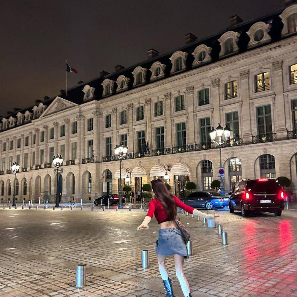 Han So Hee pamer tato (instagram.com/xeesoxee)
