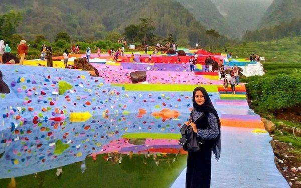 Bumi Pelangi Jalaksana (instagram.com/cirebonholic)