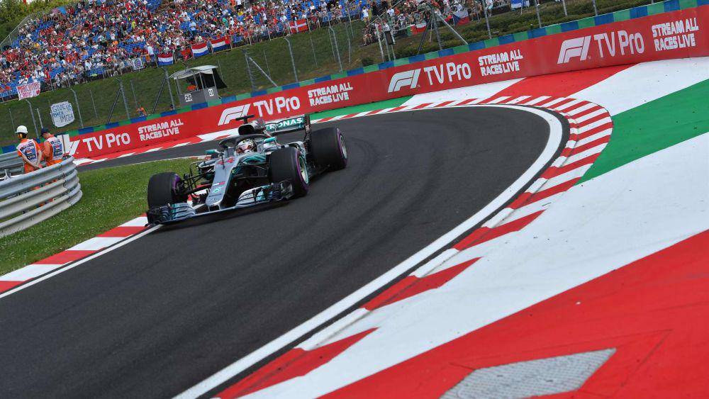 salah satu tikungan di Sirkuit Hungaroring (formula1.com)