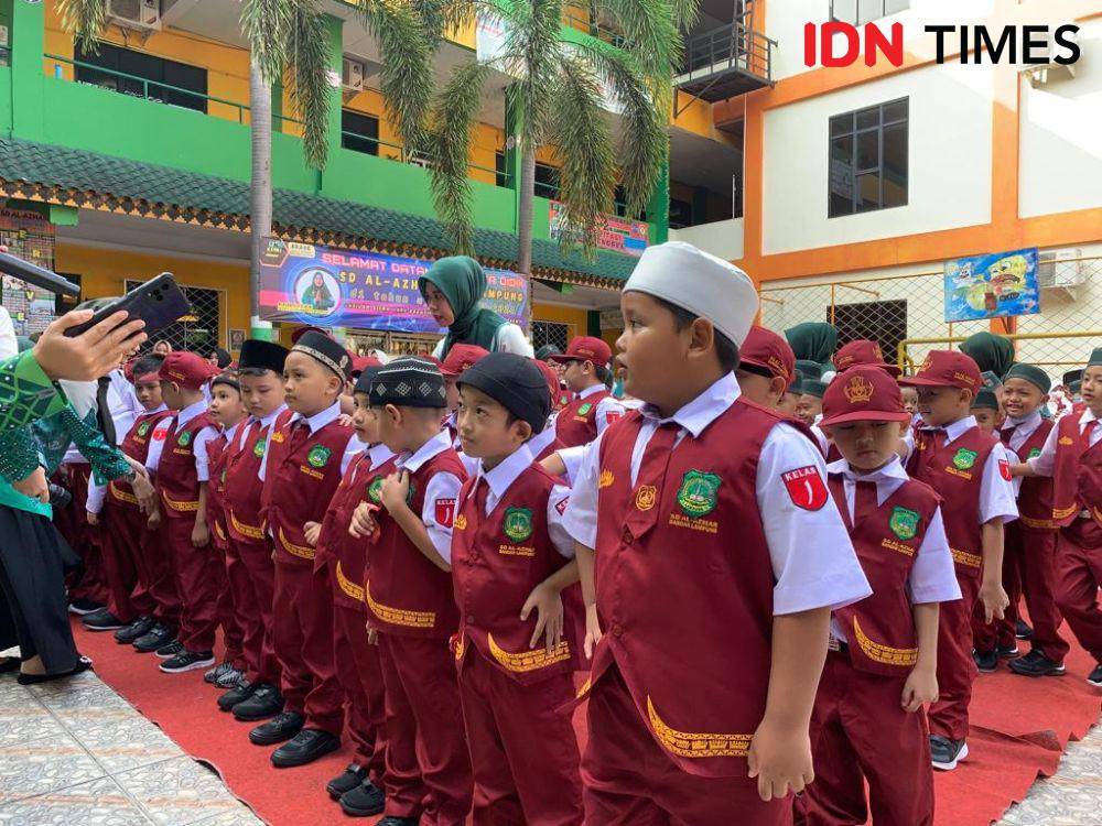 Siswa kelas 1 SD Al Azhar 2 Bandar Lampung. (IDN Times/Rohmah Mustaurida)