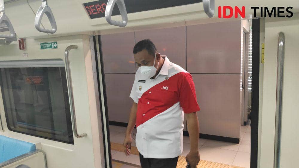 Jajal Naik LRT Jabodebek, Plt Wali Kota Bekasi: Pas Ngerem Harus Nahan