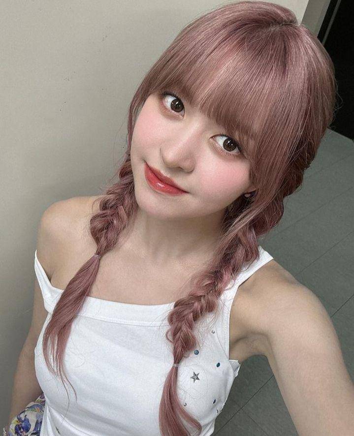 Lily NMIXX (instagram.com/nmixx_official)