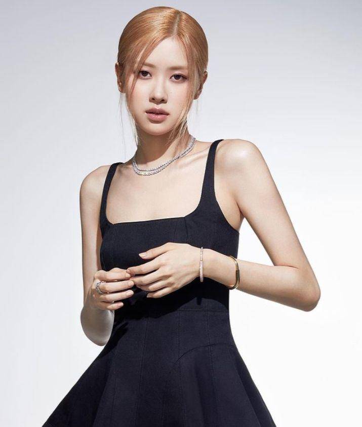 Rose BLACKPINK (instagram.com/roses_are_rosie)