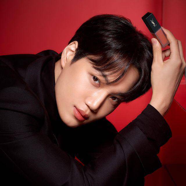 Kai EXO (instagram.com/zkdlin/)