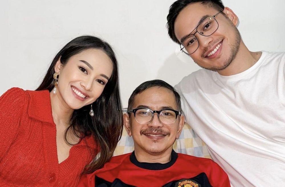 7 Potret Ray Sahetapy Mantan Suami Dewi Yull Makin Kurus Karena Sakit