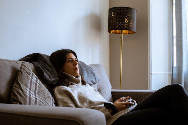 5 Tanda Terjebak Post Holiday Blues Pasca Kembali ke Perantauan