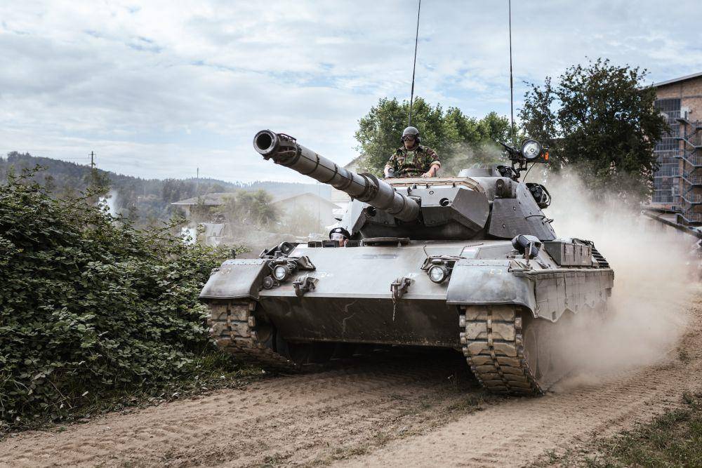 ilustrasi tank (unsplash.com/@lighttouchedphotography)