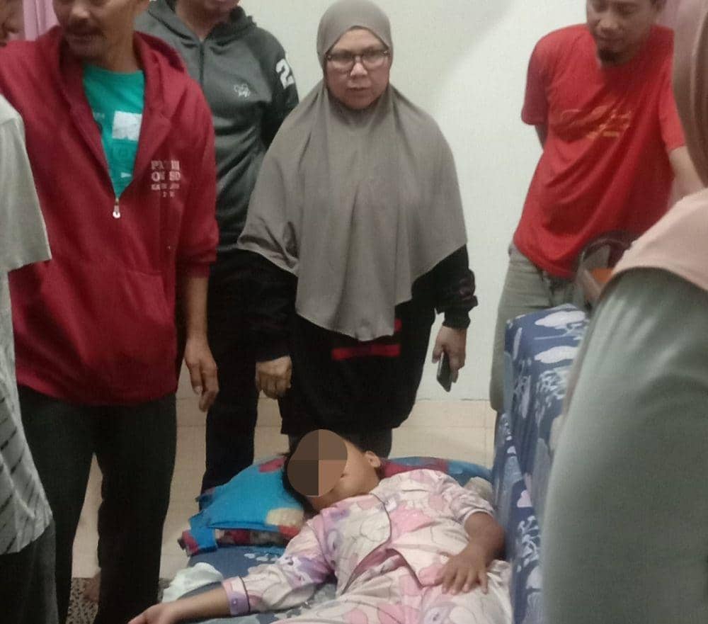 (Korban gigitan anjing liar di Muaradua saat mendapatkan perawatan intensif) IDN Times/istimewa