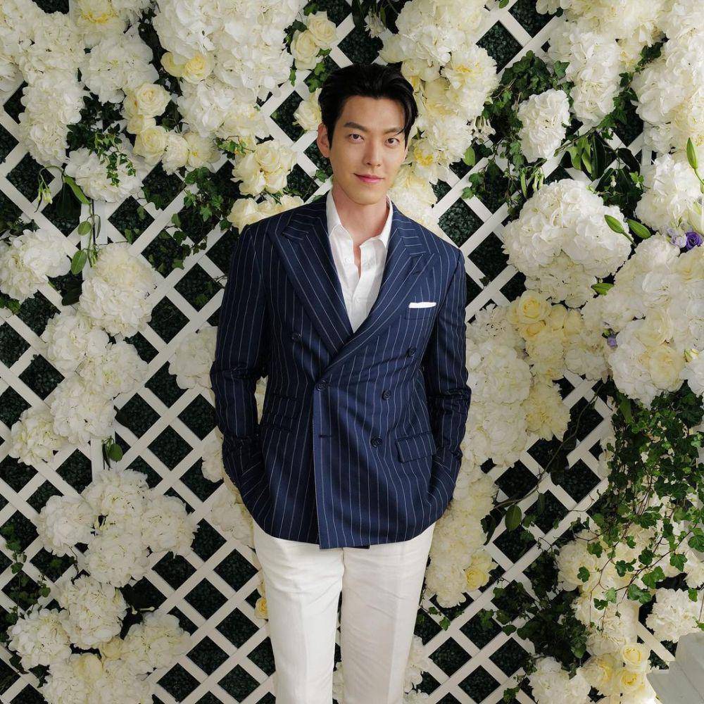Kim Woo Bin kenakan Ralph Lauren (instagram.com/wkorea)