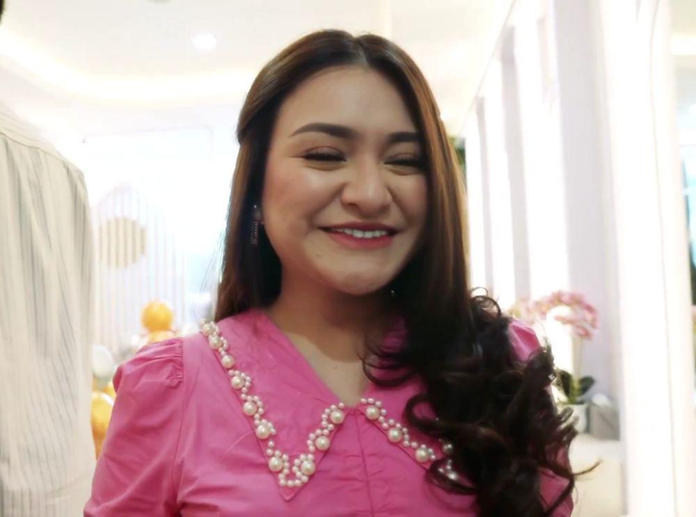 7 Potret Nathalie Holscher Buka Bisnis Salon, Auto Dijulidin Netizen!