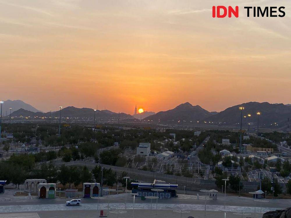 Arafah dari puncak Jabal Rahmah (IDN Times/Sunariyah)