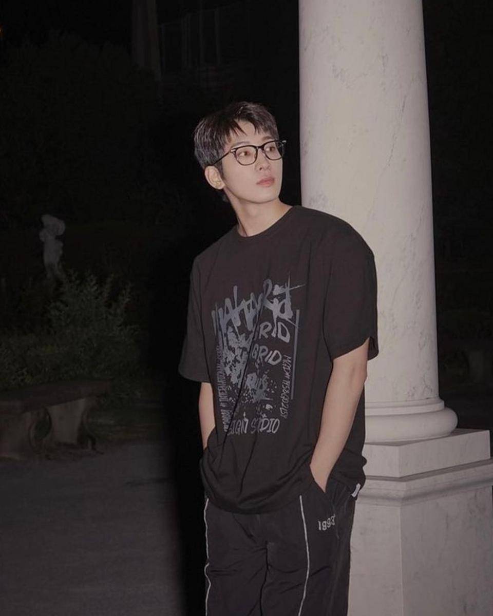 Wonwoo SEVENTEEN (instagram.com/everyone_woo)