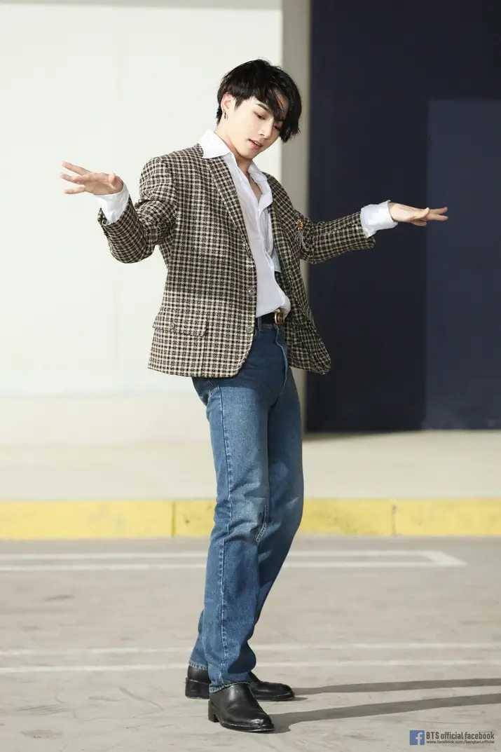 Jungkook BTS (facebook.com/bangtan.official)
