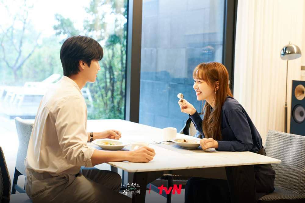 Ahn Bo Hyun dan Shin Hye Sun di See You in My 19th Life (dok. tvN/See You in My 19th Life)