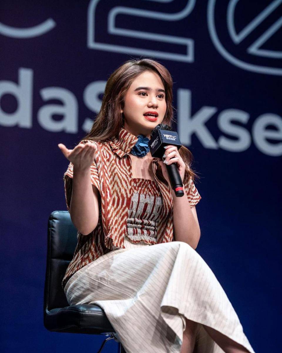 potret Tissa Biani saat jadi pembicara (instagram.com/tissabiani)
