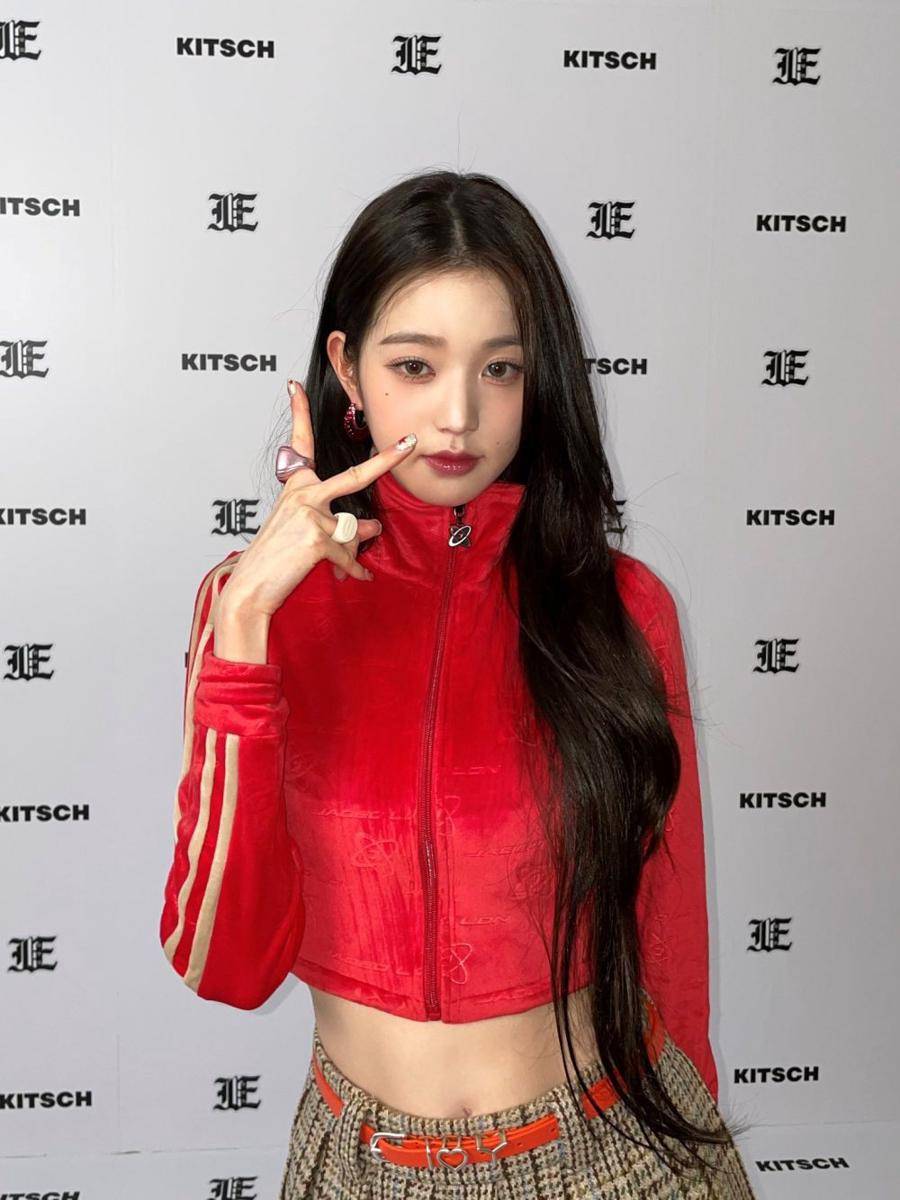Wonyoung IVE (Twitter.com/IVEstarship)