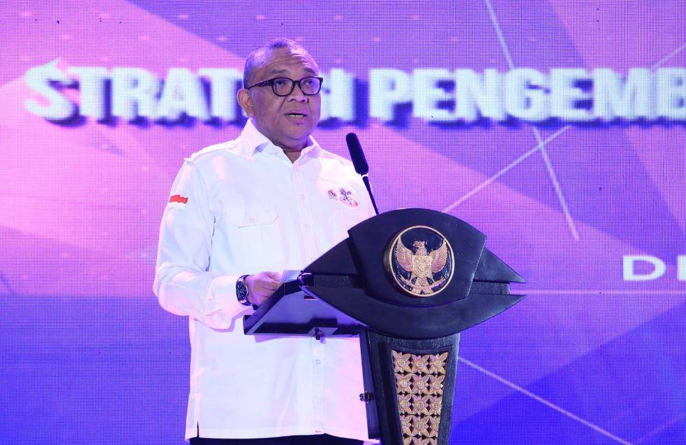 Wakil Menteri Ketenagakerjaan, Afriansyah Noor, saat membuka kegiatan 'Pembinaan Pengantar Kerja dan Petugas Antar Kerja dalam Pelayanan Antar Kerja' bertajuk 'Strategi Pengembangan Kompetensi Pejabat Fungsional Pengantar Kerja' di Jakarta, Selasa (18/7/2023). (Dok. Kemnaker)
