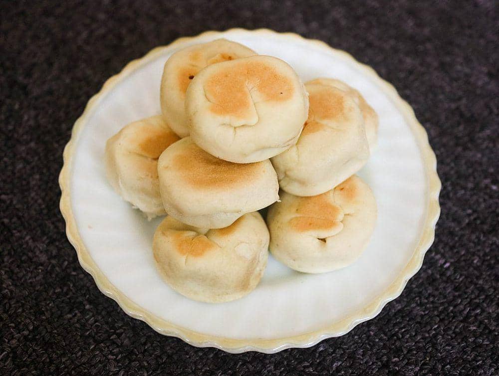 ilustrasi bakpia pathuk (commons.wikimedia.org/Pinerineks)