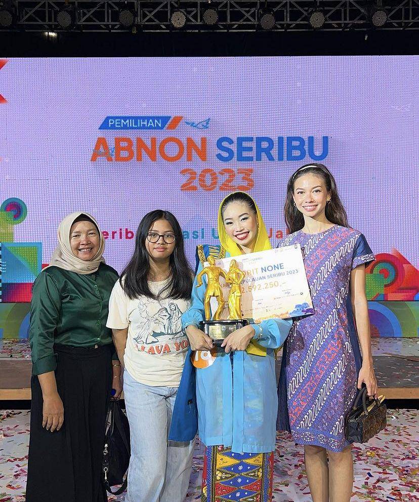 Yuki Kato dukung adik di Abang None Kepulauan Seribu (instagram.com/yukikt)
