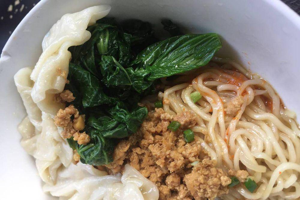 Varian Mie Pedas Gajah Mas (dok. pribadi/Brigitta Novira)