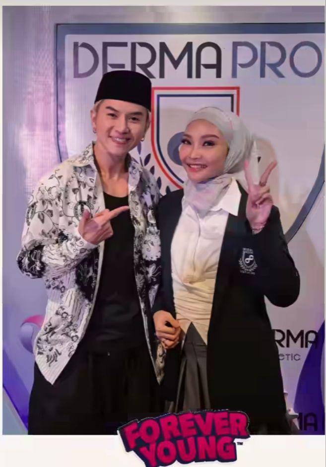 artis pakai dress conde back to school (instagram.com/rafaell_16)