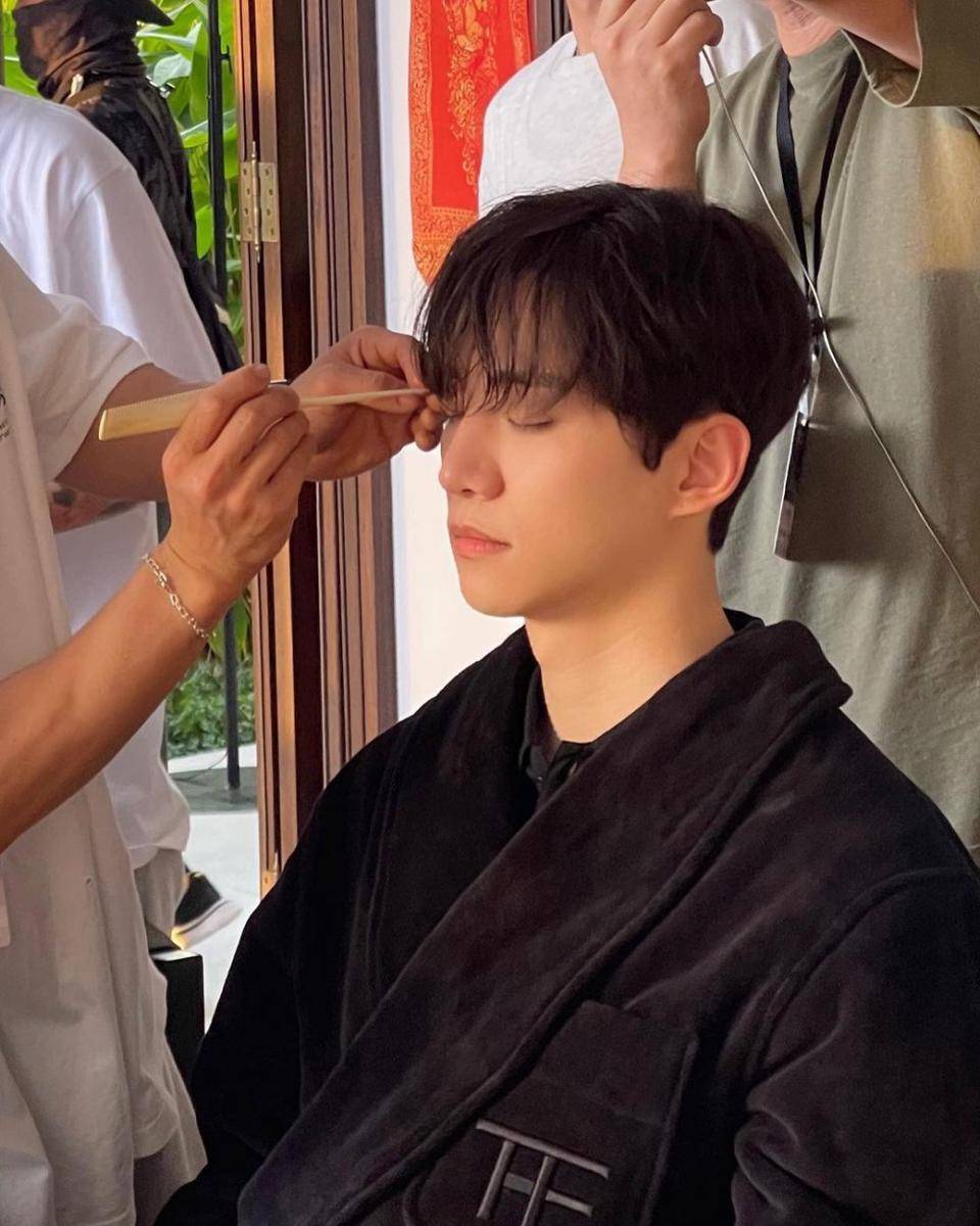 potret Lee Junho di balik layar drama King the Land (instagram.com/le2jh)
