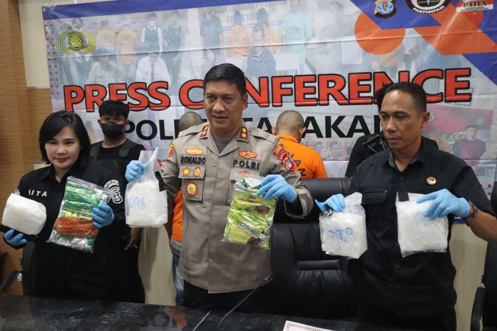 Polres Tarakan di Kalimantan Utara (Kaltara) menggagalkan peredaran narkotika jenis sabu-sabu seberat 10 kilogram, Selasa (18/7/2023). Foto Polres Tarakan