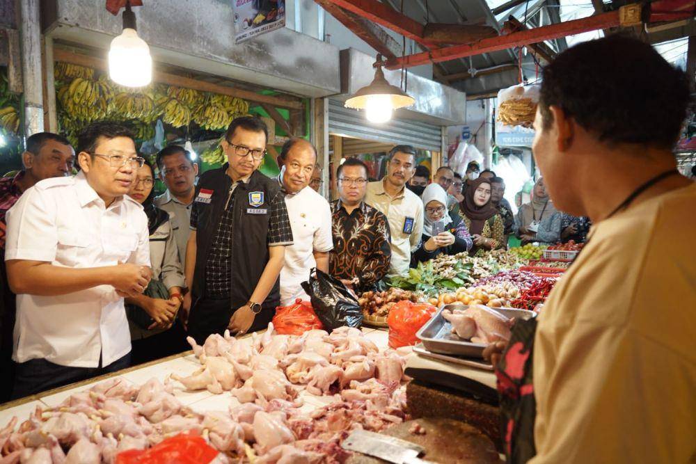 Badan Pangan Nasional (Bapanas) menggelar Gerakan Pangan Murah (GPM) khusus komoditas ayam ras di Jabodetabek. (dok. Bapanas)