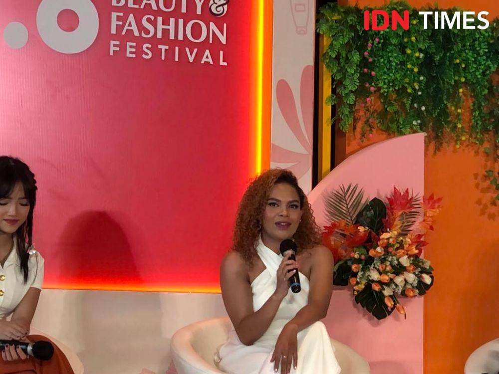 Kampanye Shopee 8.8 Grand Beauty & Fashion Festival pada Selasa, 18 Juli 2023 di Pakuwon Tower, Jakarta Selatan. (IDN Times/Nisa Zarawaki)