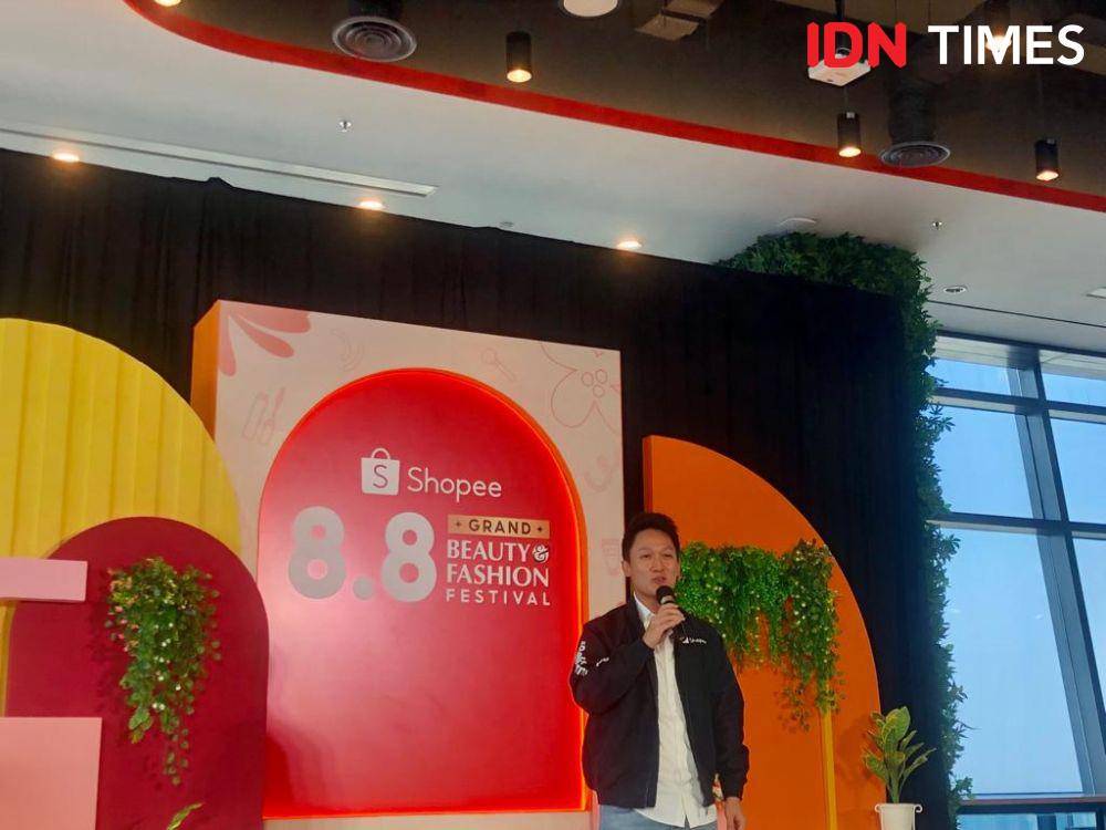 Kampanye Shopee 8.8 Grand Beauty & Fashion Festival pada Selasa, 18 Juli 2023 di Pakuwon Tower, Jakarta Selatan. (IDN Times/Nisa Zarawaki)