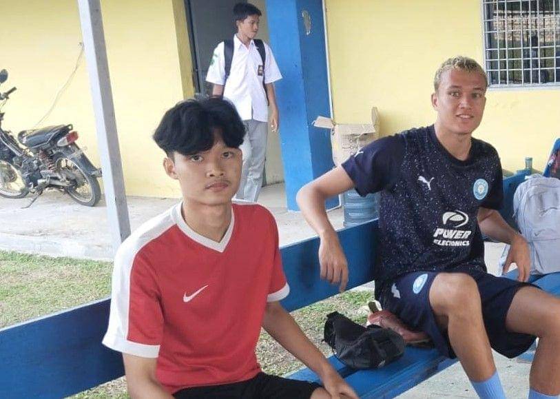 Nazib (kiri) dan Yoran Streefkerk (kanan), dua pemain asing yang trial di PSDS (Dok.Istimewa)