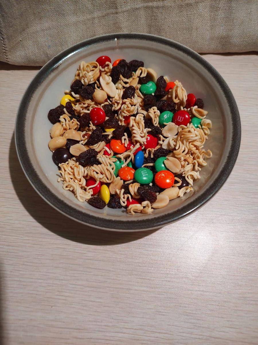 potret kombinasi aneh mie dengan makanan lain (reddit.com/user/NutmegOnEverything)