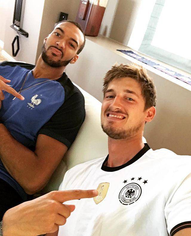 Tibor Pleiss dan Rudy Gobert. (instagram.com/tiborpleiss)