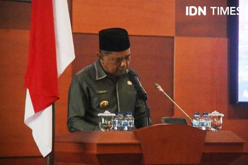 Bupati PPU Hamdam saat menyampaikan Rancangan KUA dan PPAS APBD Tahun Anggaran 2024 (IDN Times/Ervan)