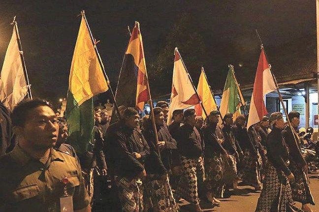 Mengulik Tradisi Topo Bisu, Waktu Merenung saat Malam 1 Suro