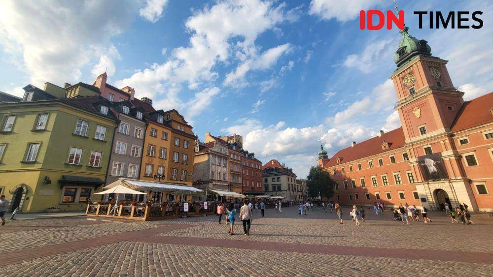 Old Town Warsaw di Polandia (IDN Times/Ridwan Aji Pitoko)