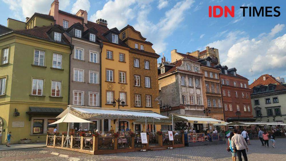 Old Town Warsaw di Polandia (IDN Times/Ridwan Aji Pitoko)