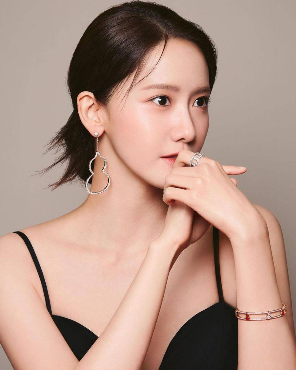 Yoona untuk Qeelin (instagram.com/qeelinjewellery)