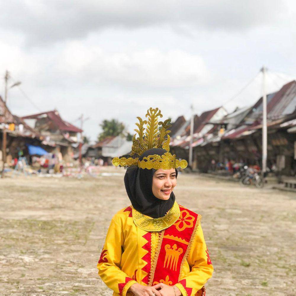 Indah Aprianti (instagram.com/indahindh)