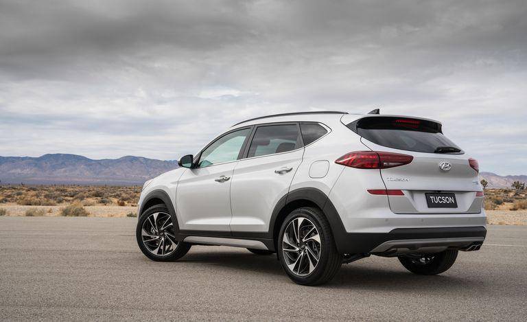 Hyundai TUCSON (Car and Driver/caranddriver.com)