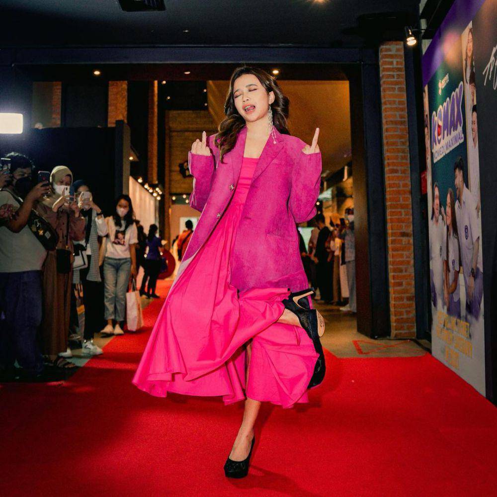 padu padan outfit pink (instagram.com/brisiajodie96)
