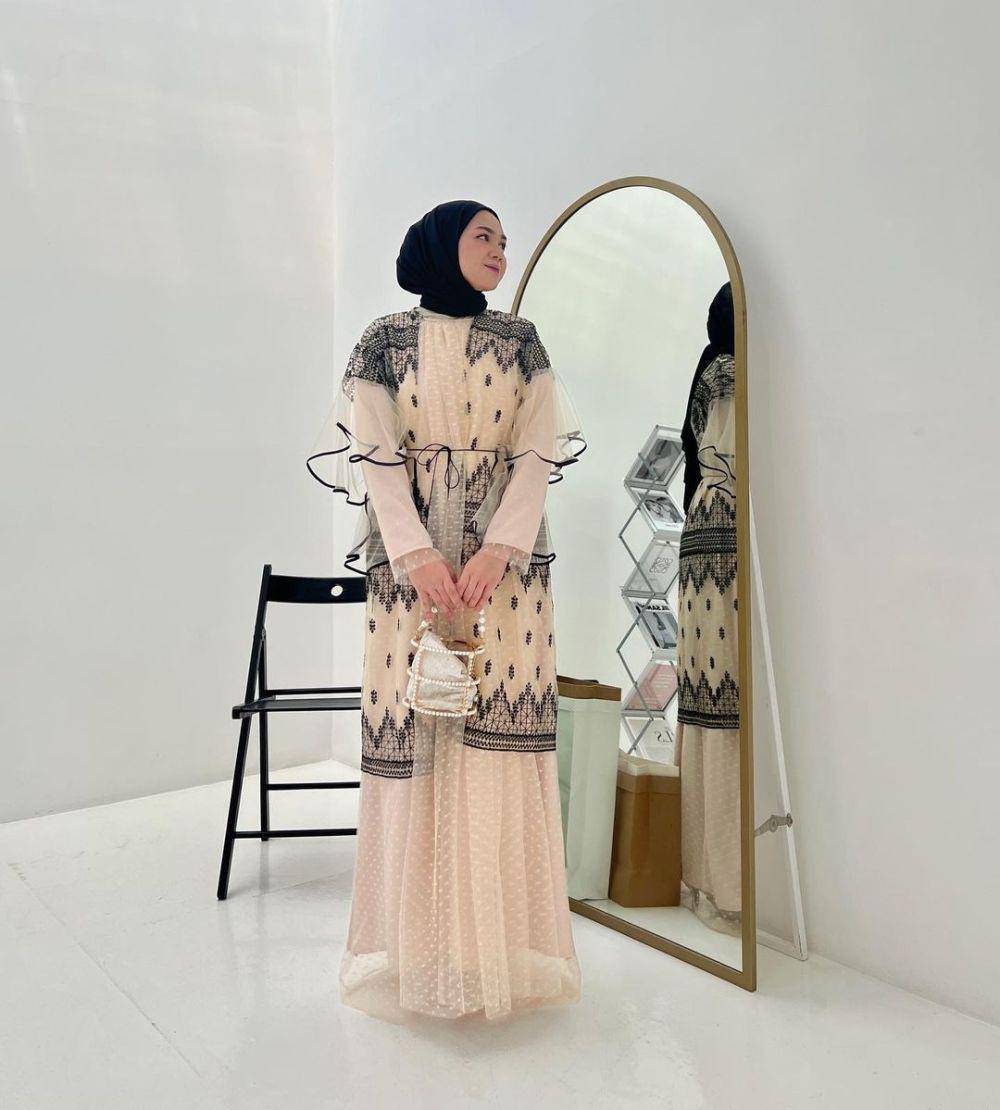 Style kondangan Alfi Siregar. (instagram.com/alfisrg)