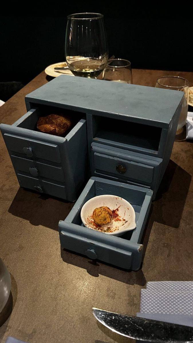 potret roti disajikan di tempat gak terduga (reddit.com/user/Tyjonesie123)