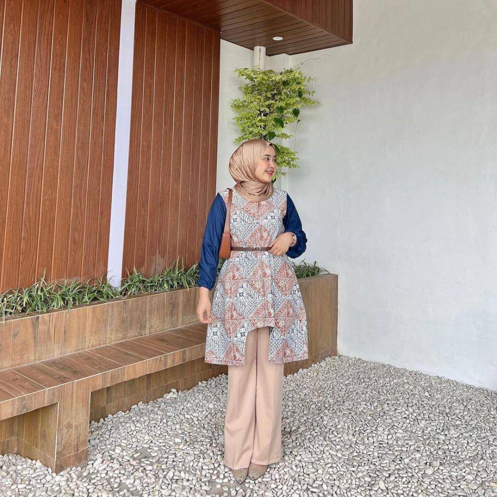 Style kondangan Meilan Indrajati. (instagram.com/meilanindraa)