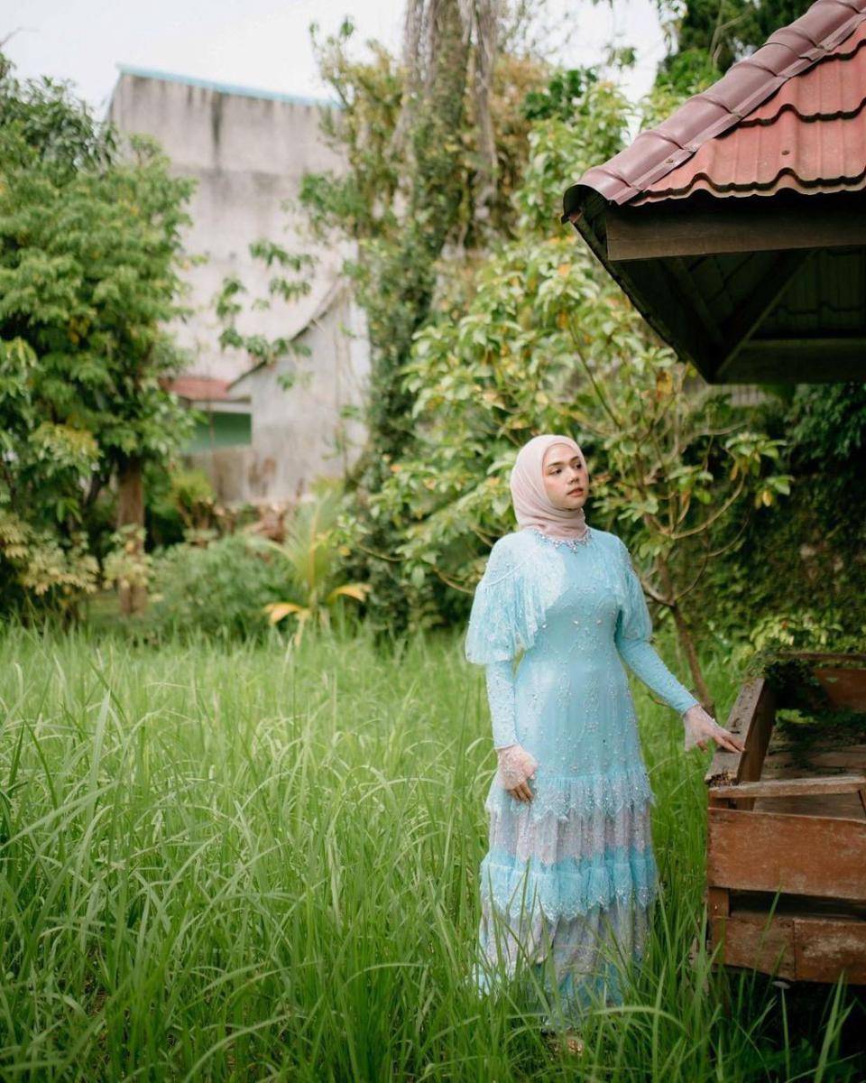 Style kondangan Alfi Siregar. (instagram.com/alfisrg)